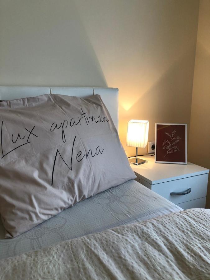Lux Nena 29 - *