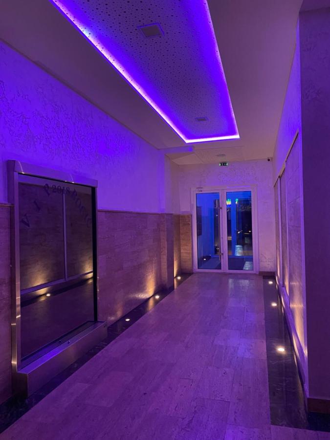Lux Nena 29 -